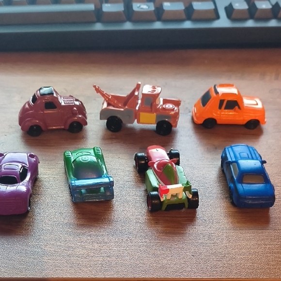 Disney Pixar Cars Micro Figurine Set - 7 Pieces - Stationary Collection - Picture 3 of 9